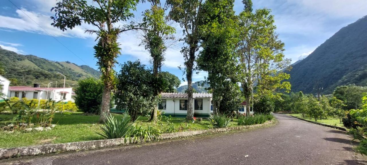 Servituristicos La Esmeralda Hotel Santa Maria Ngoại thất bức ảnh