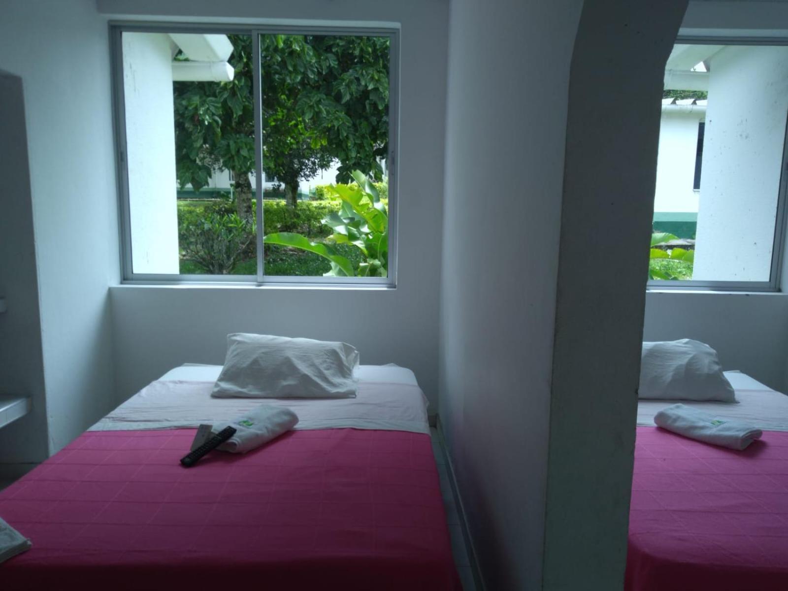 Servituristicos La Esmeralda Hotel Santa Maria Ngoại thất bức ảnh