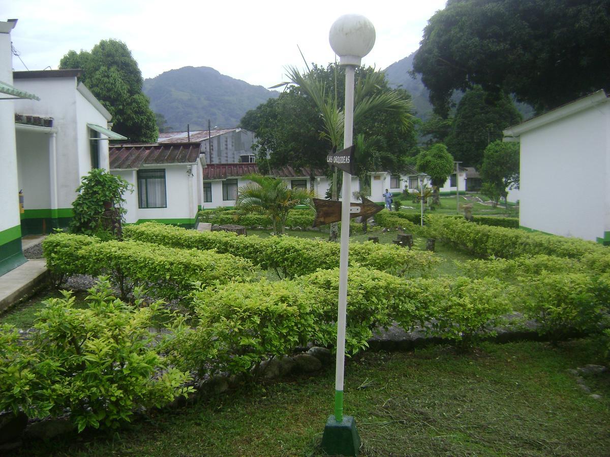 Servituristicos La Esmeralda Hotel Santa Maria Ngoại thất bức ảnh