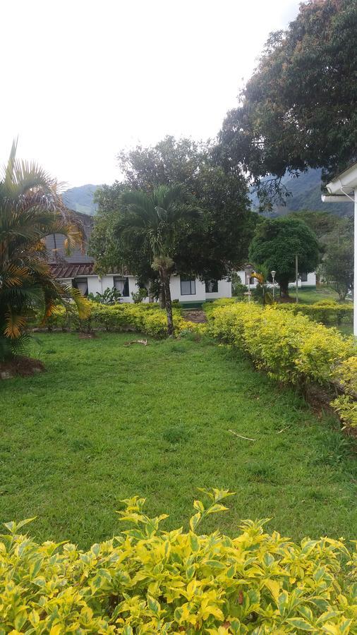 Servituristicos La Esmeralda Hotel Santa Maria Ngoại thất bức ảnh